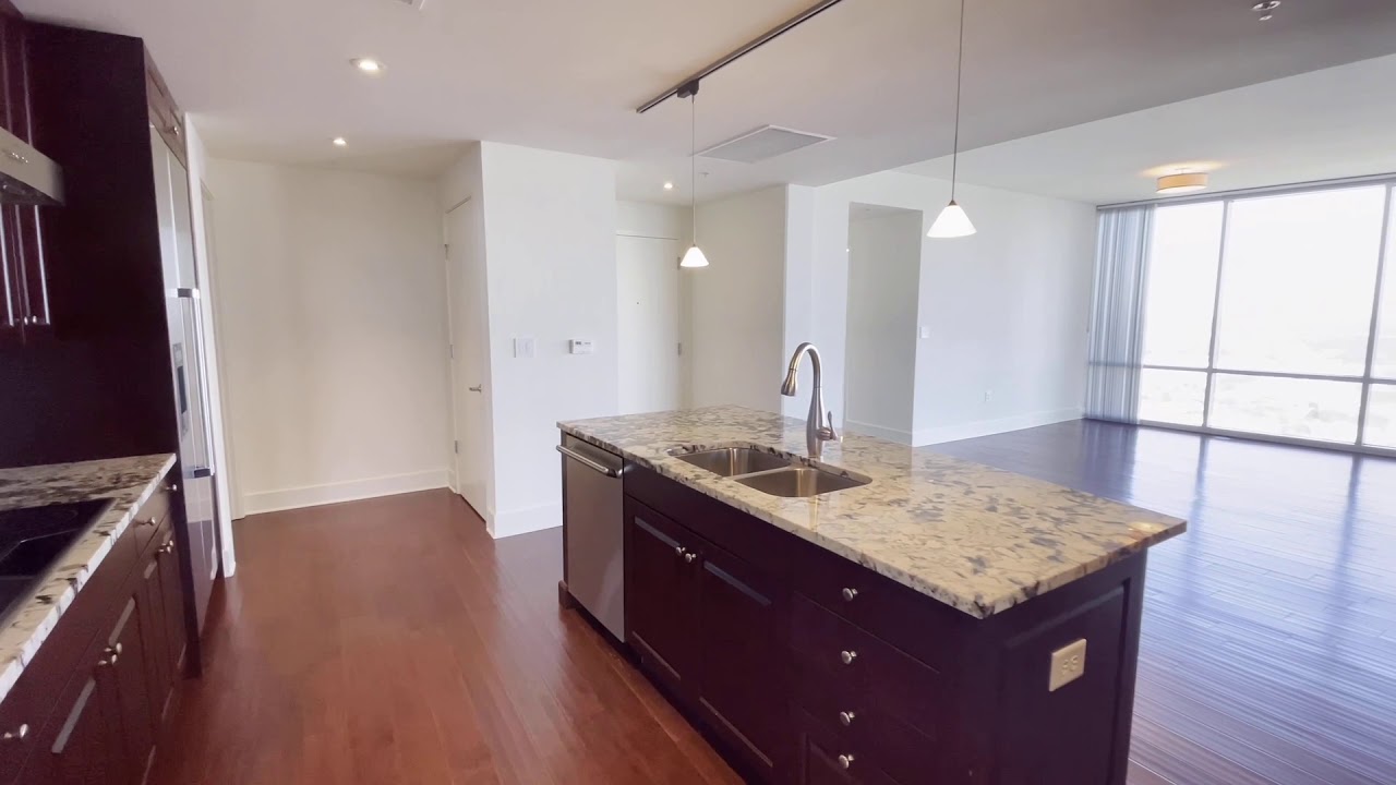 C1 Floorplan #(2,021 sq ft) 3 Bed / 2.5 Bath Premium Corner - The VUE Charlotte