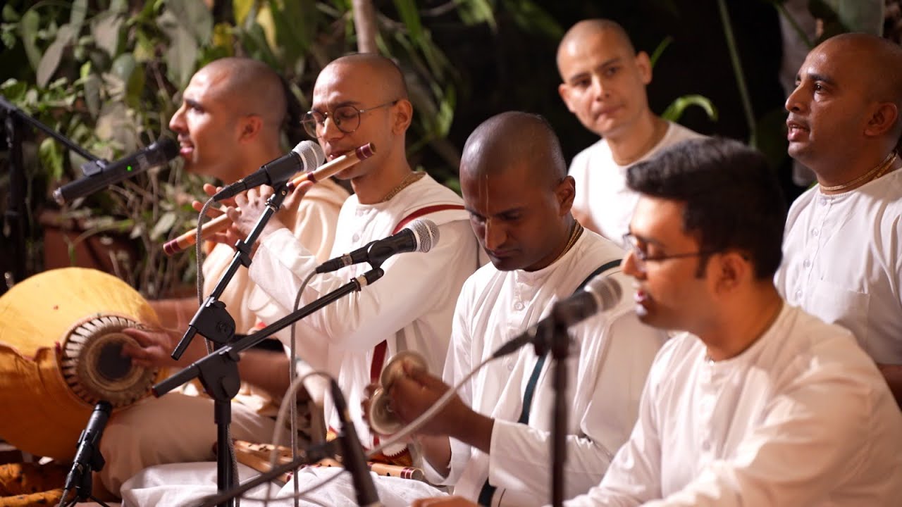Ramchandra Raghuveera Bhajan | Dussehra Special | Hare Krishna Mandir