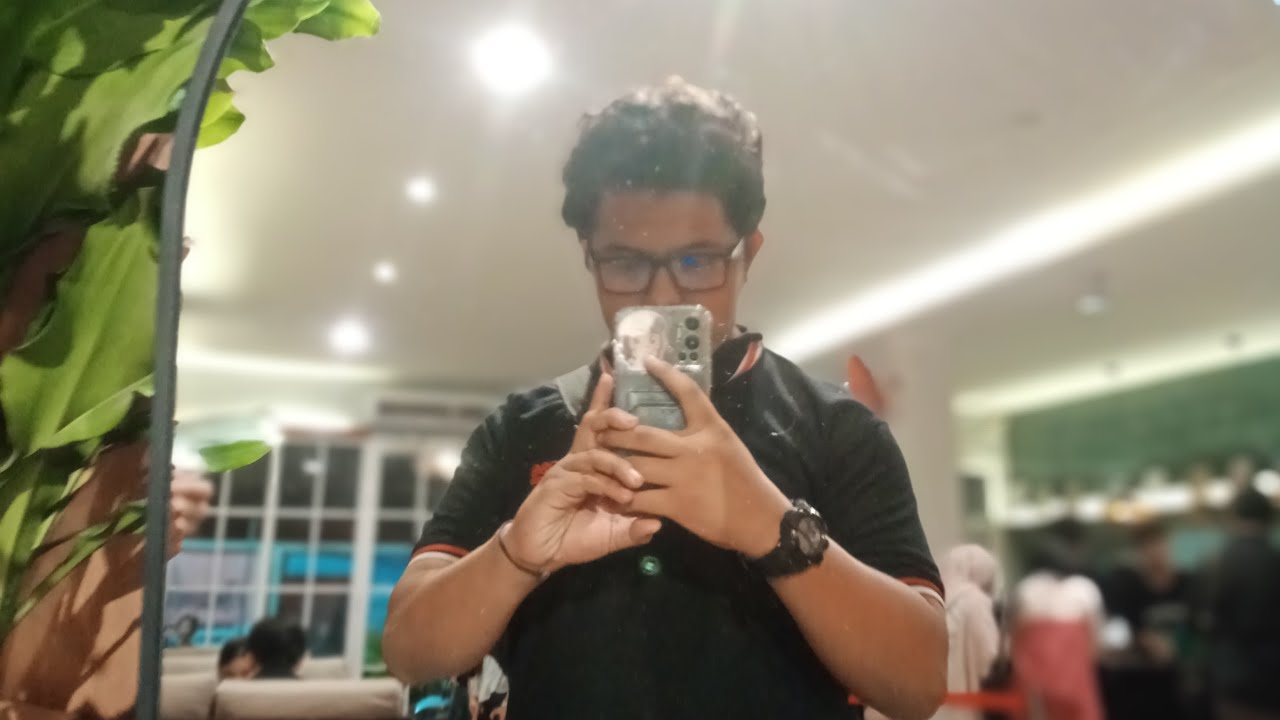 IRL CAFE AREK JANUARI IN JALAN TUNJUNGAN SBY, GANTI LIVE TADI SIANG YGY, DAY 15 PUASA.