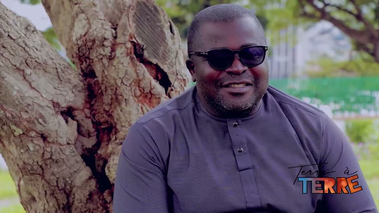 Ndjoundjou Kalaba est sur TERRE à TERRE. Il dit: Jocelyne Bizar est ma fiancée. Suis pas rapatrié