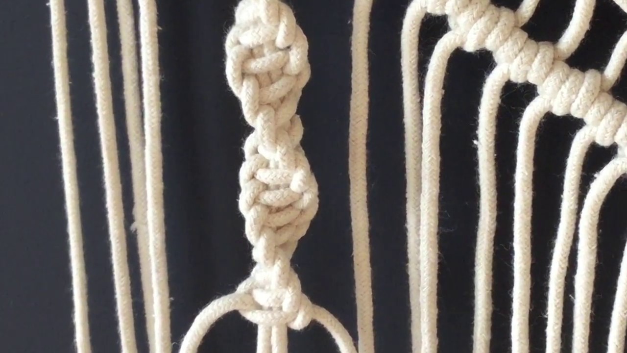 How to do macrame knots - HALF SQUARE KNOT SPIRAL