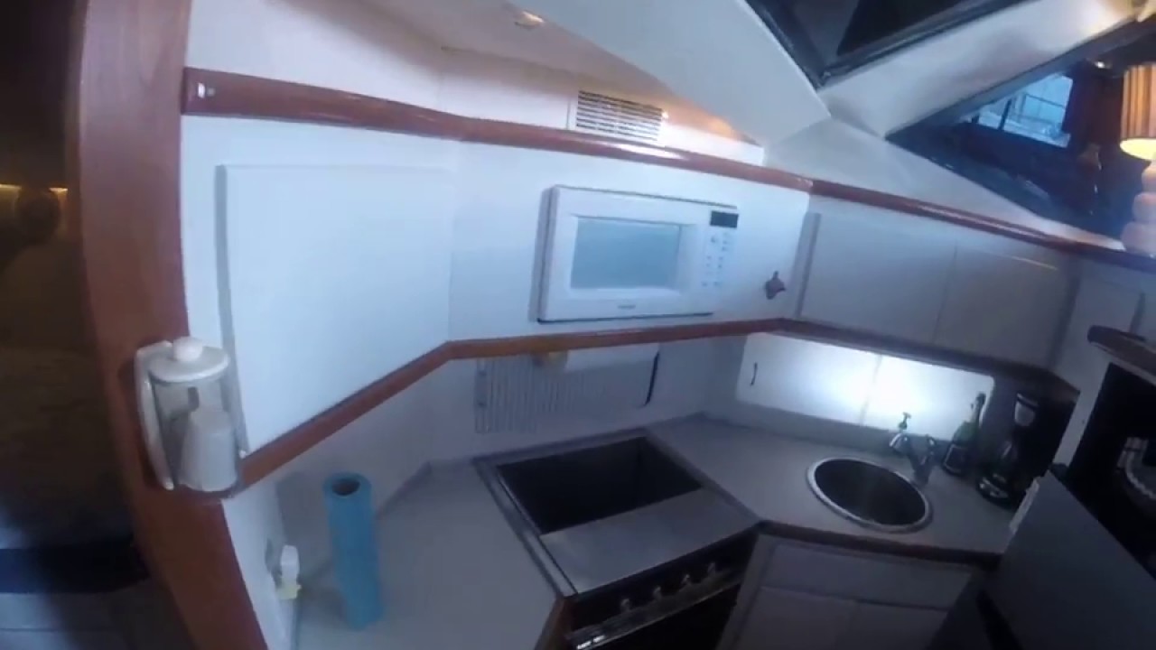 1993 Carver 370 Aft Cabin MY