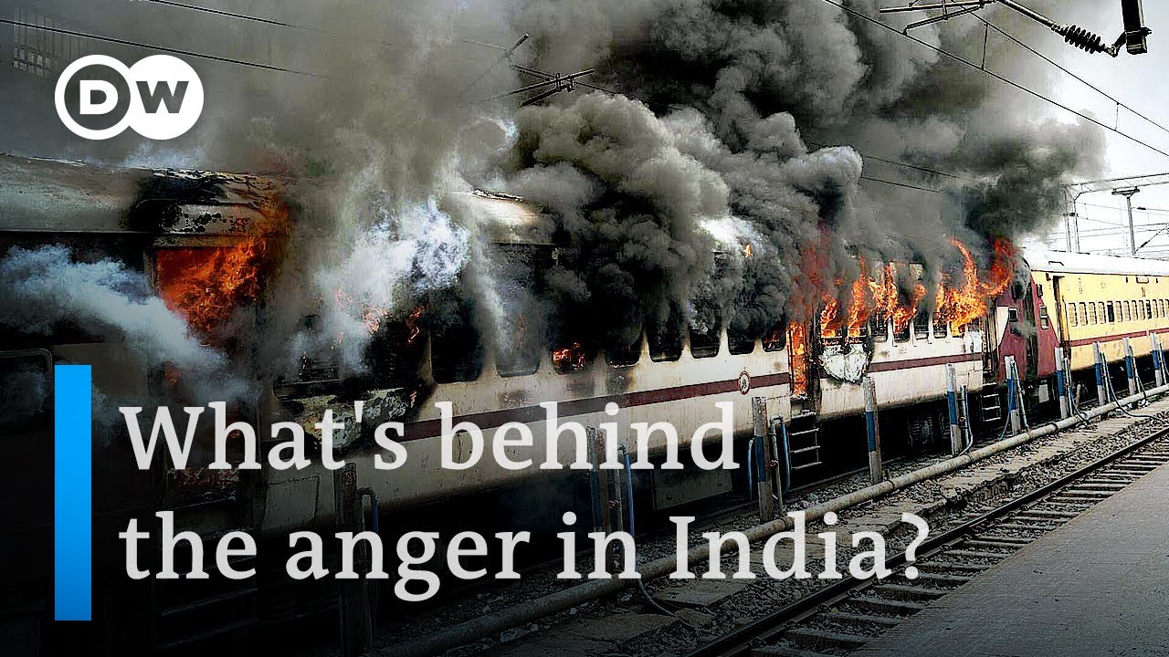 Violent protests in India over new military recruitment scheme | DW News