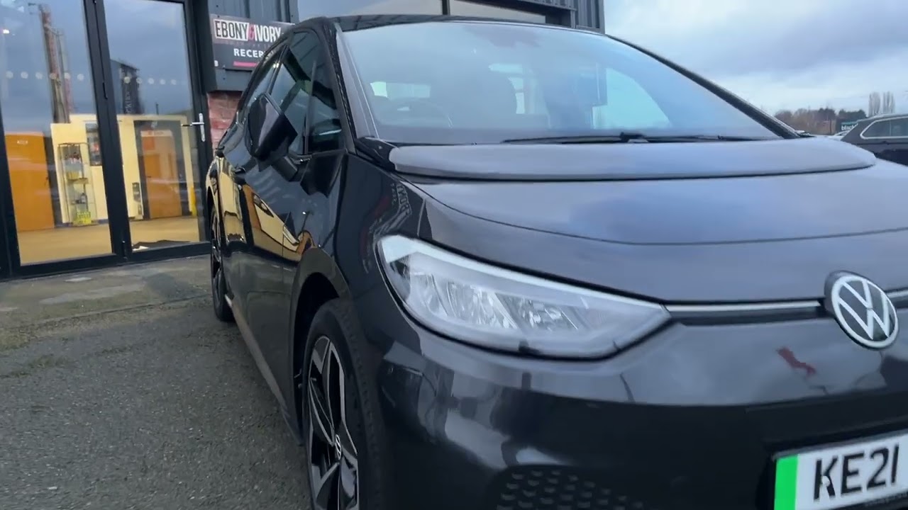 VOLKSWAGEN ID.3 Pro Performance 58kWh Life Hatchback 5dr Electric Auto (204 ps)