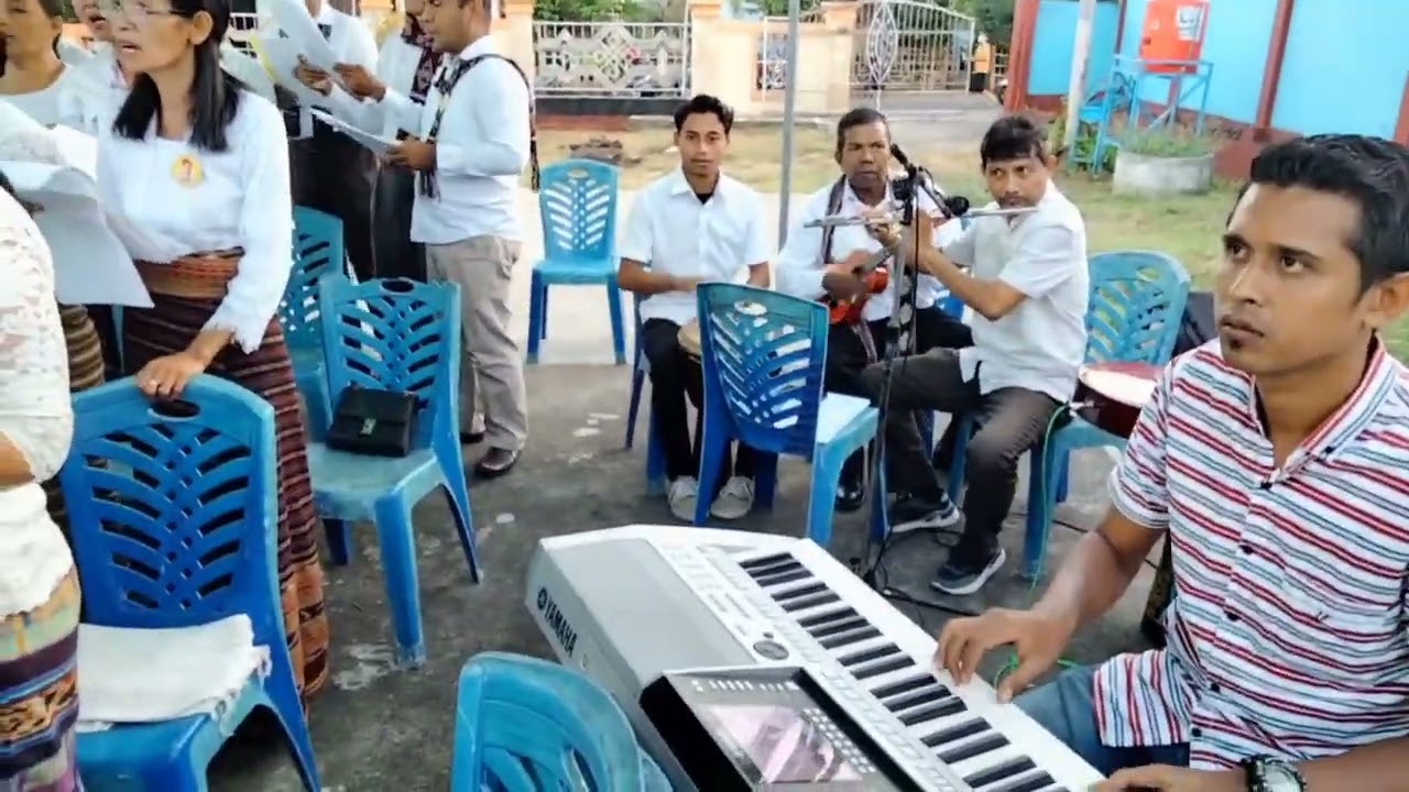 Lagu Senandung Pujian ///// Paduan suara SMGM Larantuka.