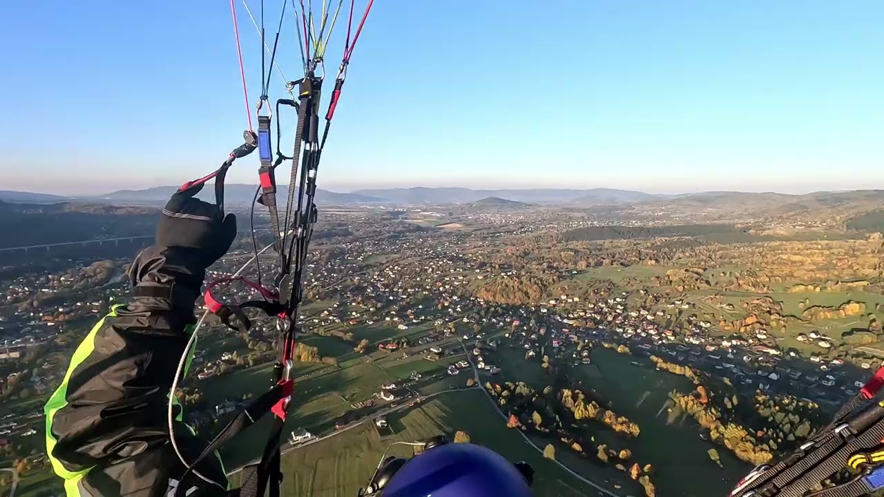 Paramotor Above the Clouds – 2000m over Żywiec | Flight 19.10.2025