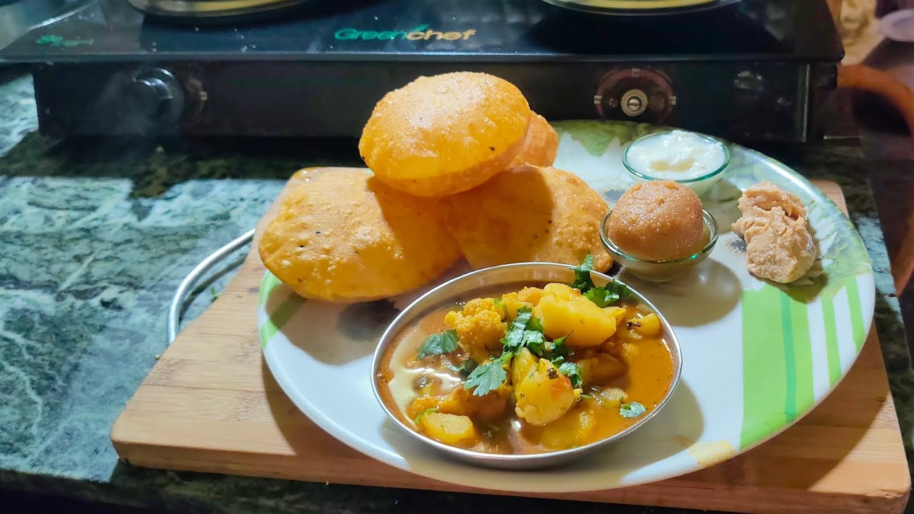 टमाटर की पूरी की New Recipe 😋 