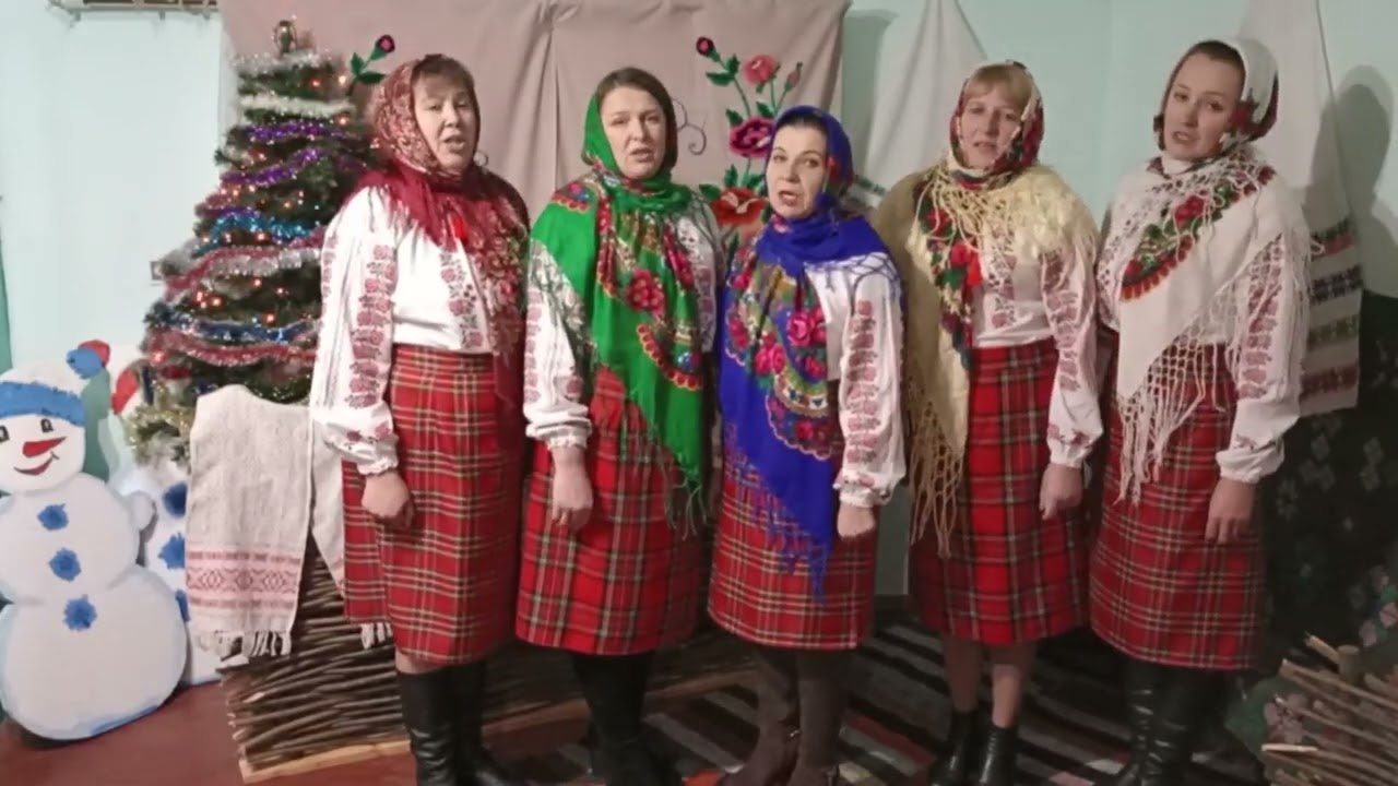 Над світом луна Коляда. Фольклорний ансамбль 