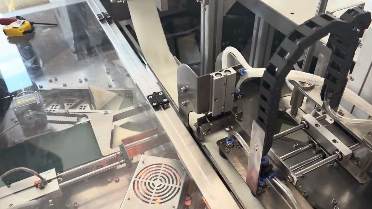 Introducing our fully automatic samosa filling and folding machine! 🥟✨
