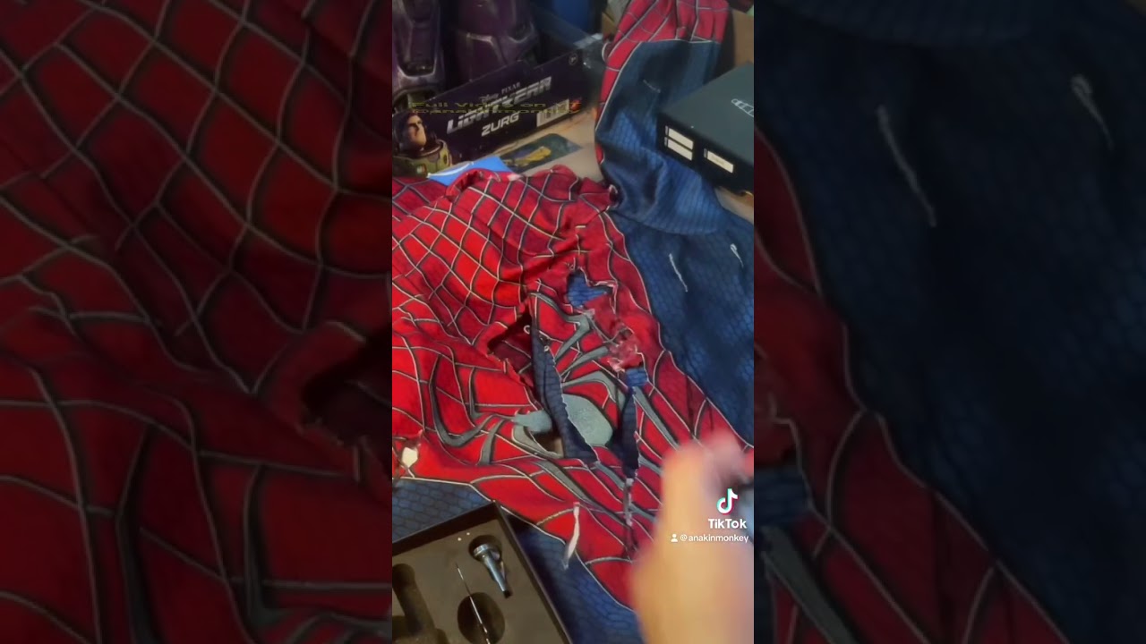 DIY Battle Damage Spider Suit #spiderman #cosplay #spidey #spidermancosplay #diy