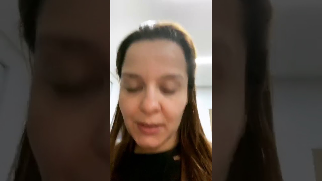 Maiara e Maraísa na cozinha fazendo pizza sem glúten e sem lactose