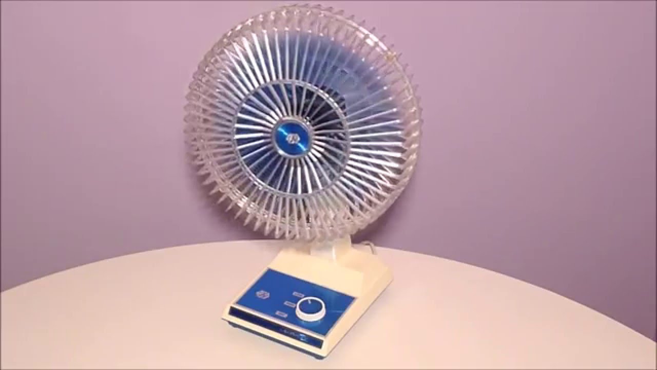 Lakewood 900 Oscillating Electric Fan Vintage 1982