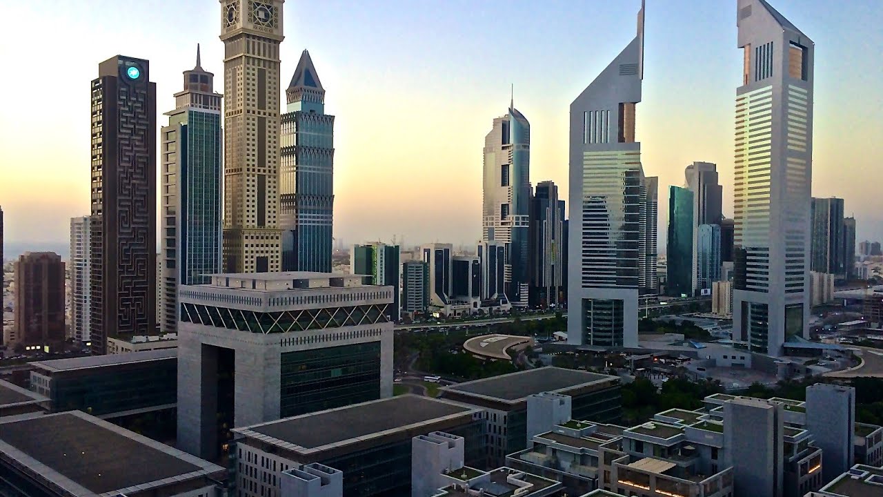 جوله في منطقة أبراج الإمارات(دبي)