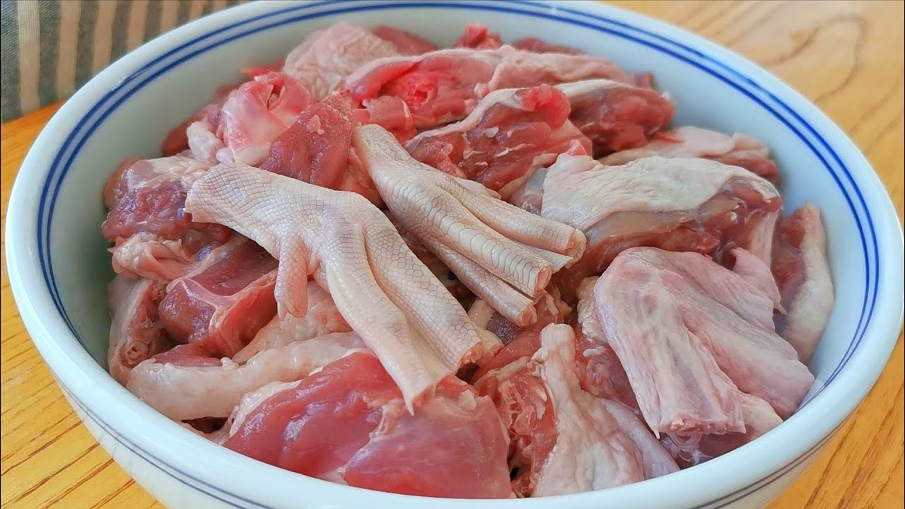 鸭肉里加一个莲藕，不加一滴水，一次做4斤，上桌连汤汁都不剩！