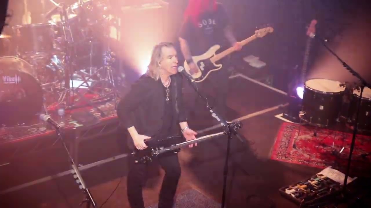 NEW MODEL ARMY - 225 (Live)