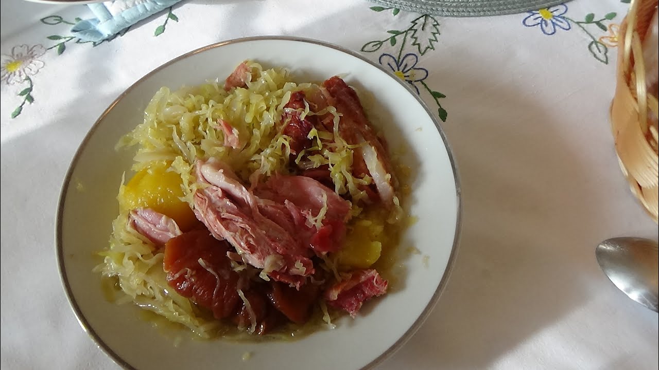 LIČKI KUPUS KOD BAKE NEVENKE! | Lički lonac | Fino i izda&scaron;no zimsko jelo!