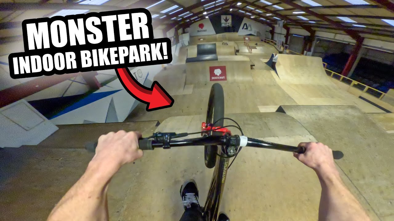 RIDING THIS MONSTER INDOOR BIKEPARK ON MY HARDTAIL MTB!
