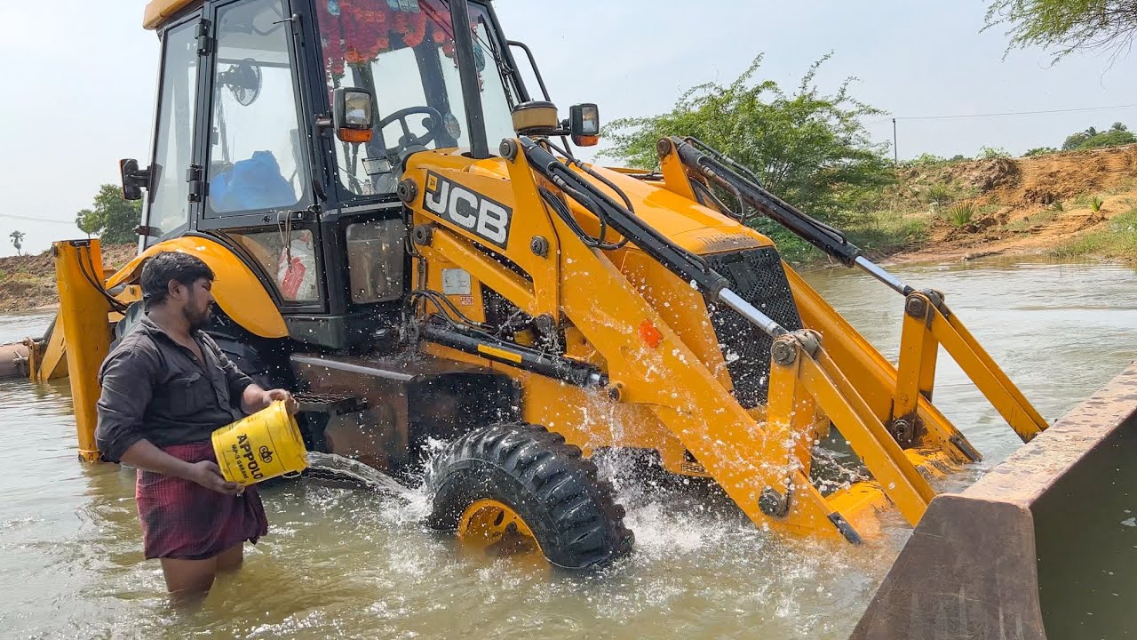 JCB 3DX Finishes Work and Driver Washing full Machine in River | jcb video