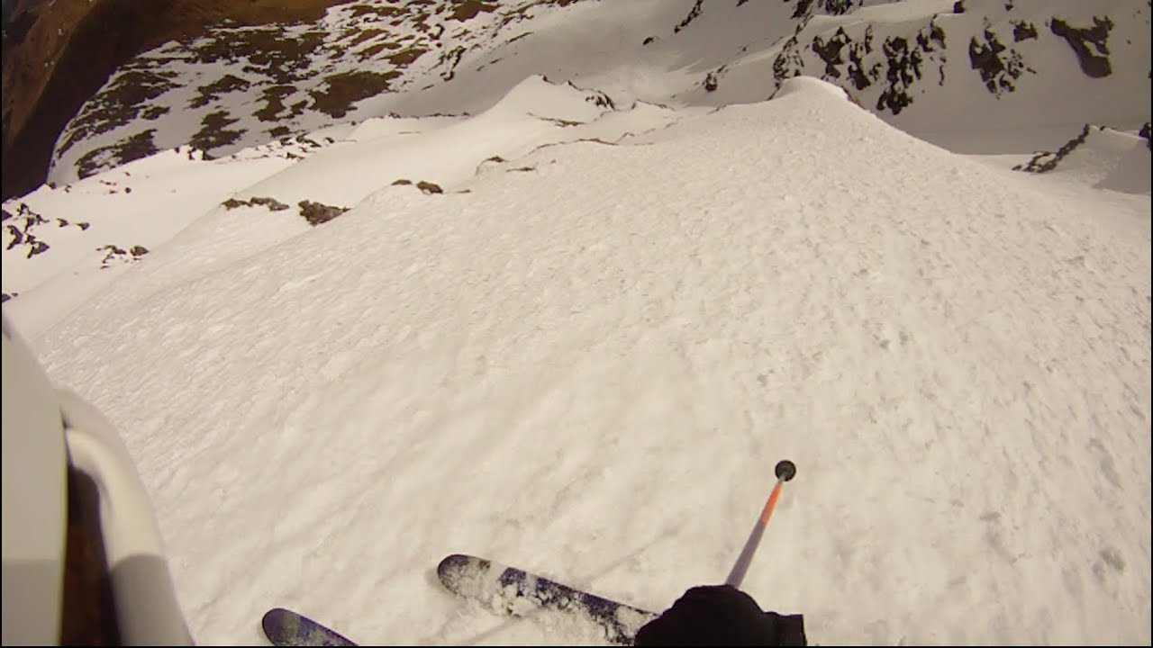 Skiing in the Scottish backcountry 2016 (with a pair of mediocre skiers)