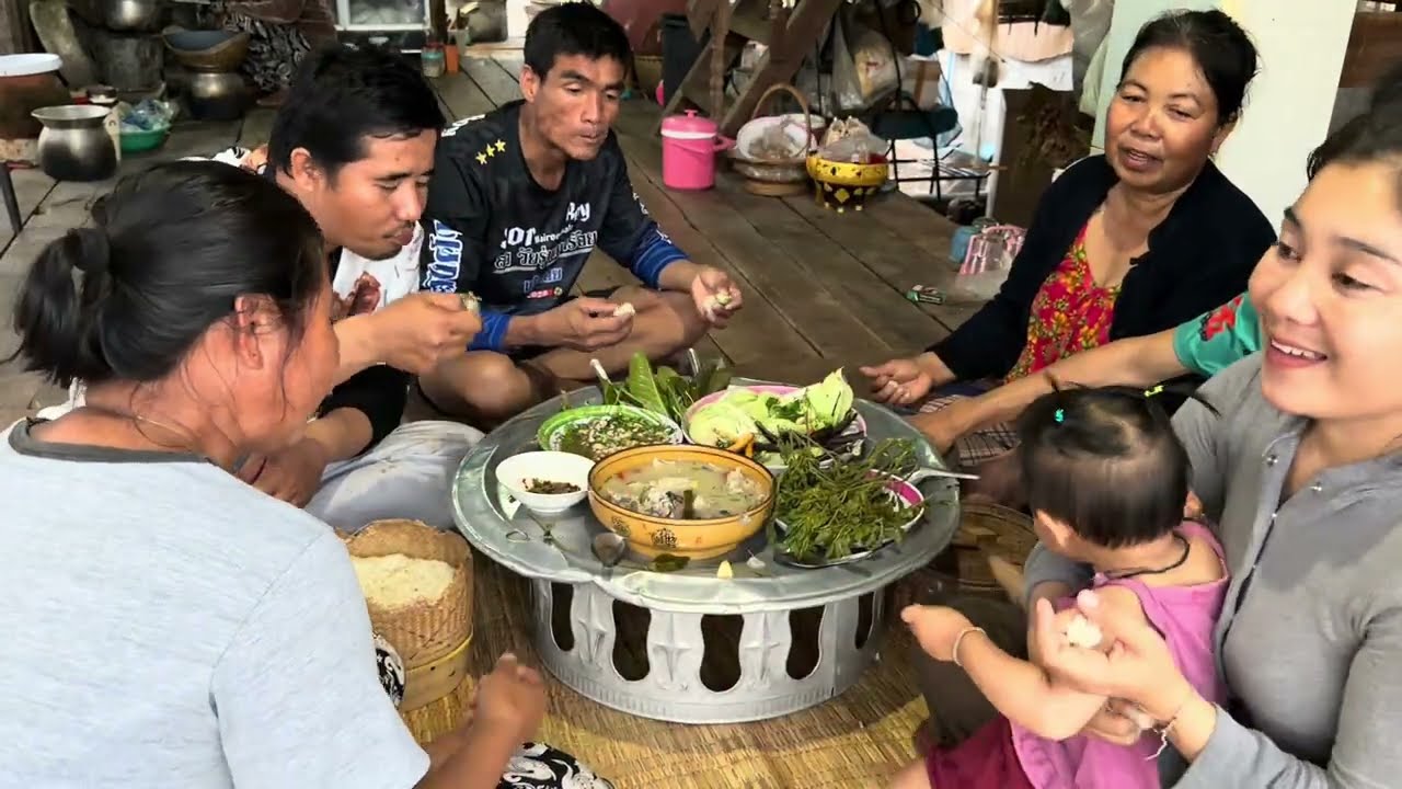รีบกินข้าวแต่หัววัน￼ ลาบซอยปลา 