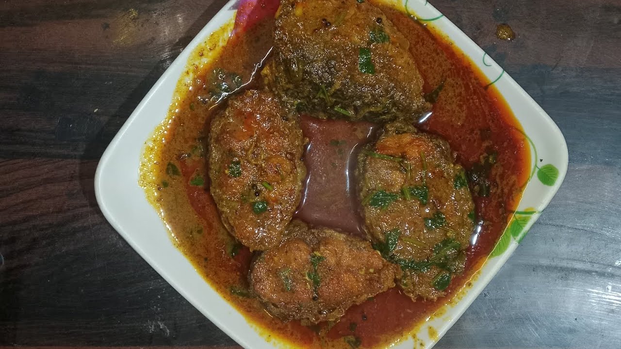 सरसों वाली मसालेदार फिश करी ऐसे बनाएंगे तो उंगलियां चाटते रह जाएंगे | Rohu Fish Curry Recipe