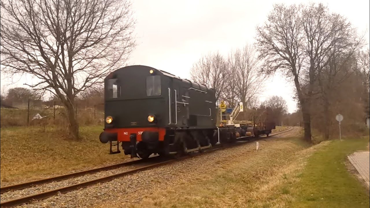VSM 532 met snoeiploeg in Dieren 