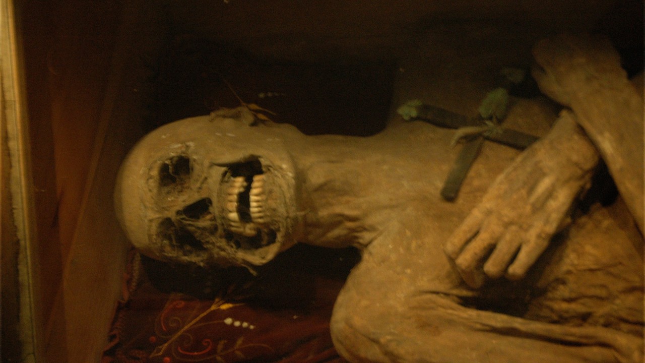CEMENTERIO CHACARITA / SUCESOS PARANORMALES