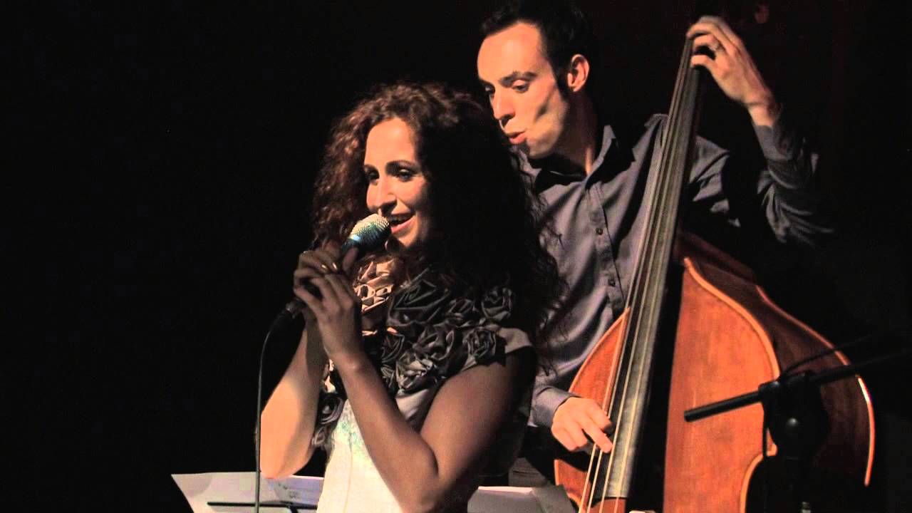 Maria Mendes - ÁGUA DE BEBER (Live in Portugal) | Along the Road international tour 2012-2013