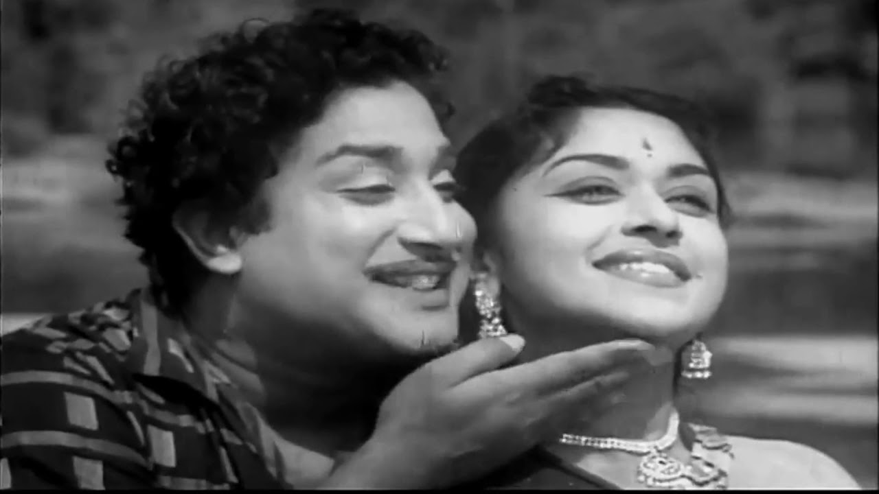 இடை கையிரண்டில் ஆடும் | Idai Kai Irandil Aadum | A. M. Rajah, P. Susheela Hit Song