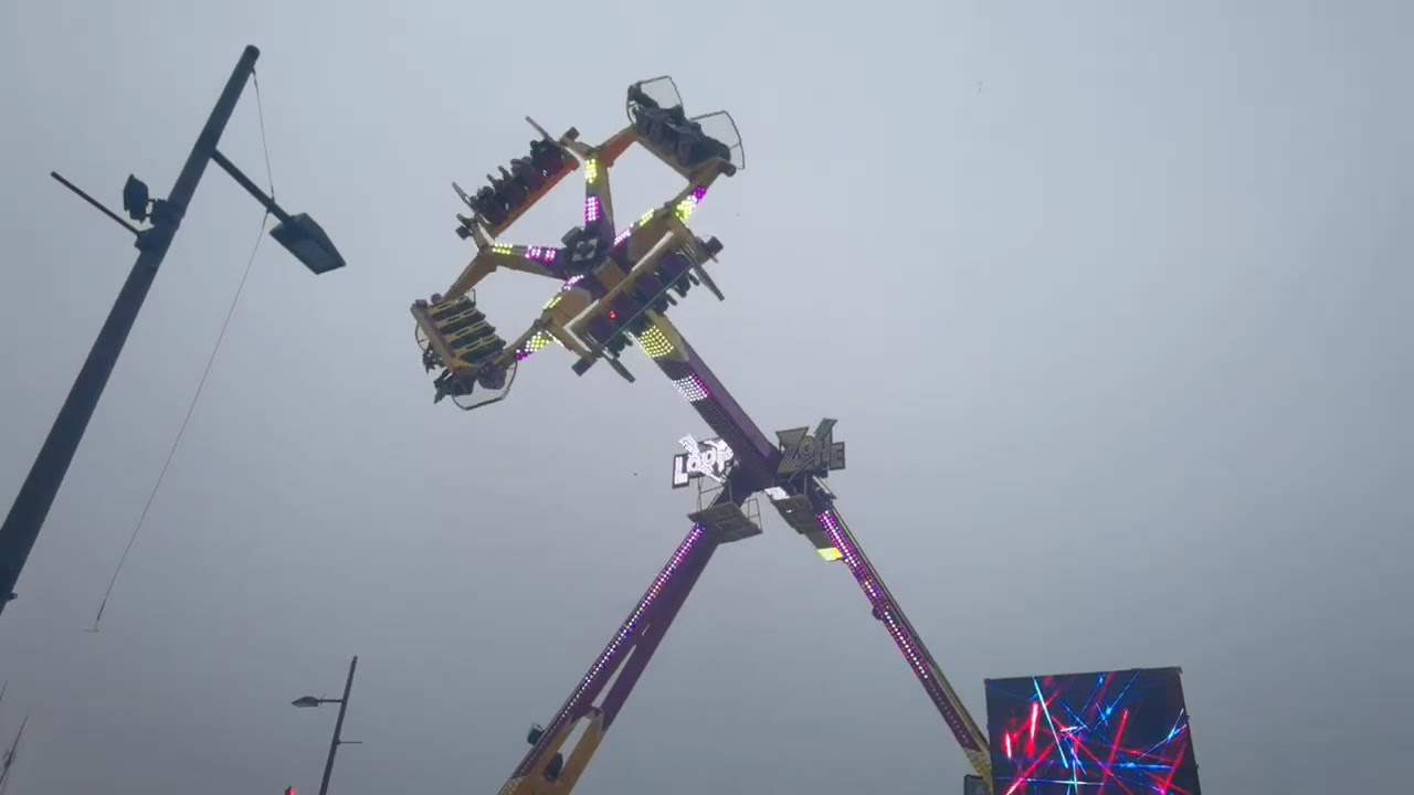 Manège Loop Zone Fête Foraine de Saint Malo 2025 (Retour 2025)