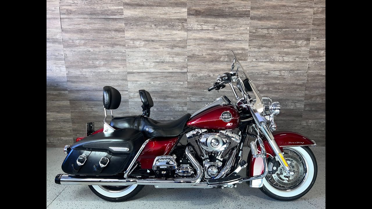 2010 Harley-Davidson FLHRC Road King Classic