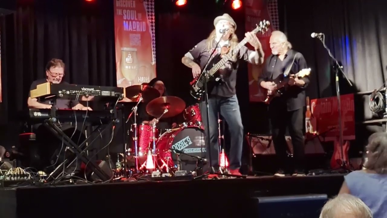 Rosie's Smokehouse Deluxe - Walking Blues | February 9, 2025