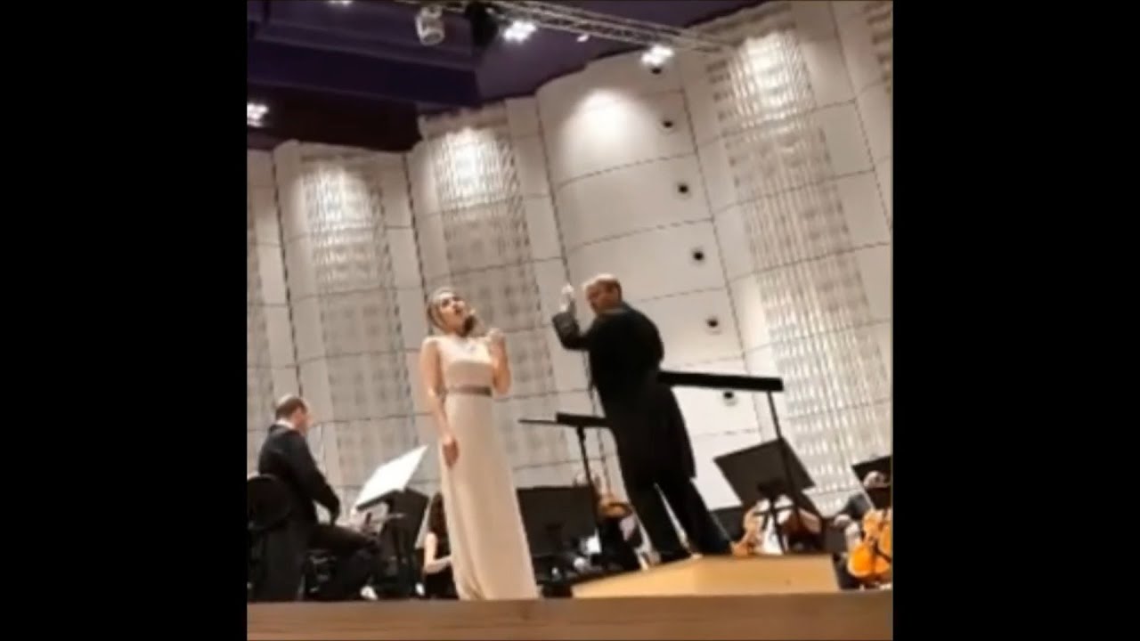 Patricia Janečková : Caro Nome