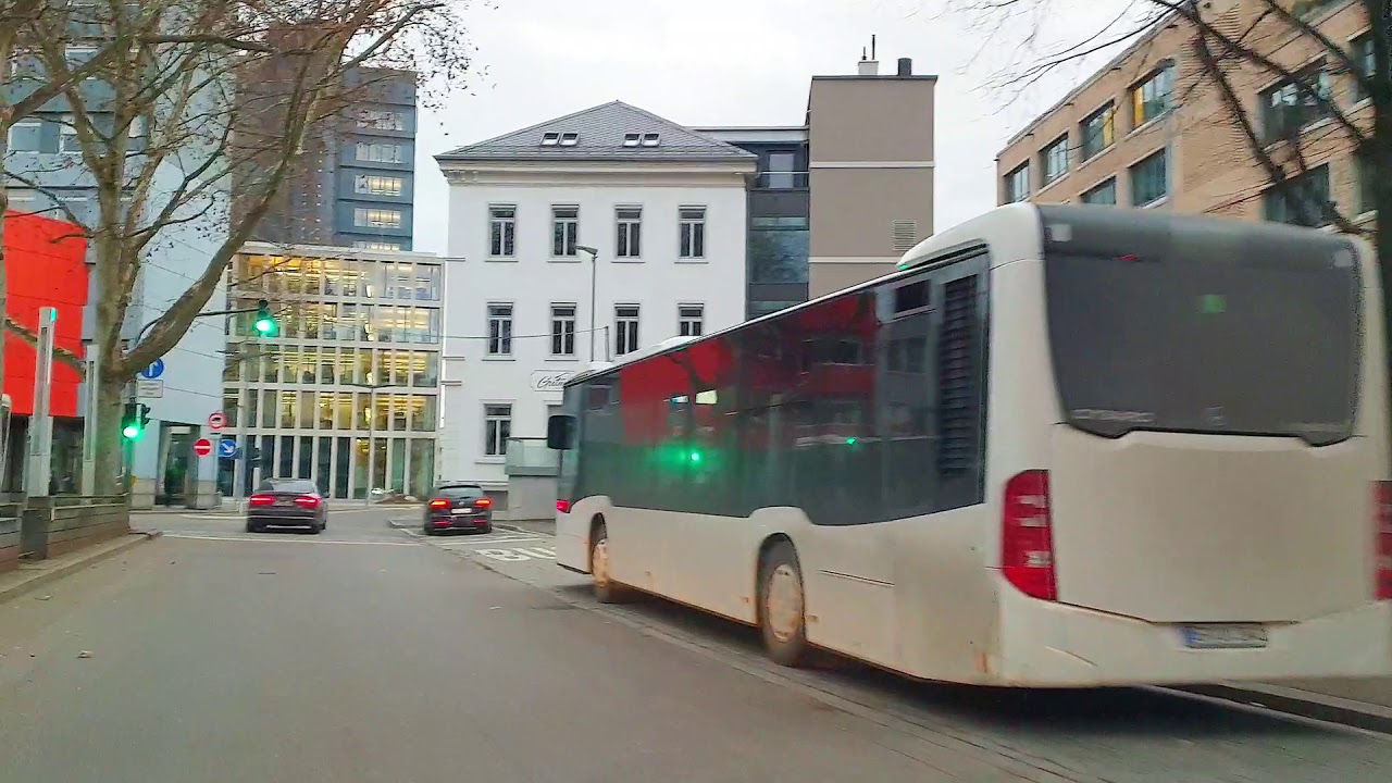 Ungewöhnliche Fahrt in Stadt Göppingen fröhliche Musik  Hauptbahnhof, Bußbahnhof, Baden Württemberg