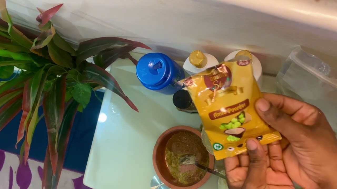 “تبين شعر كثيف وطويل؟ هذا سر التاجرات في الحناء والسدر!🌱🍃