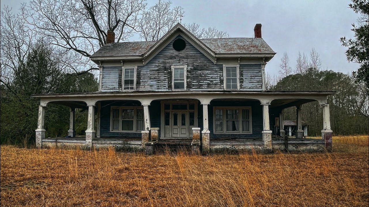 Once Grand Abandoned Blue Bell Plantation House Down South built in 1856