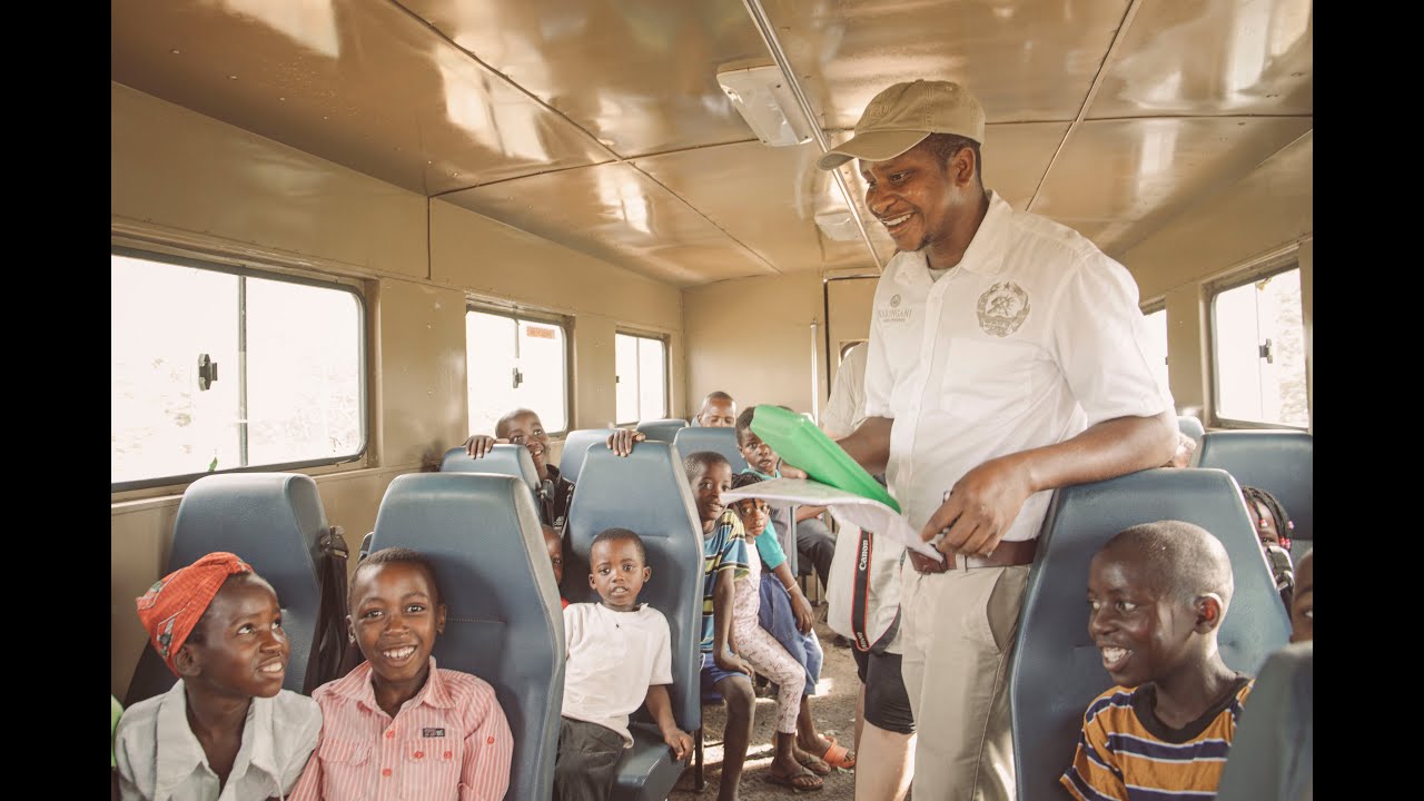 Karingani - Educational Game Drive
