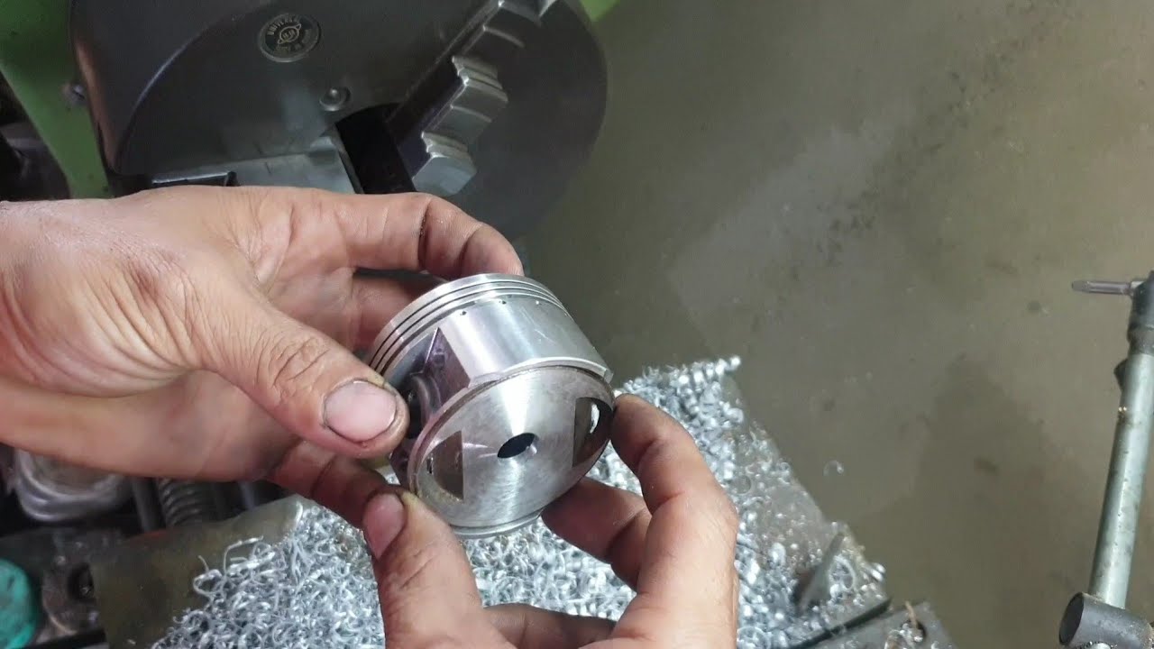 Dớt móc mắt piston trên máy tiện  đơn giản //Remove the piston eye hook on a simple mechanical lathe