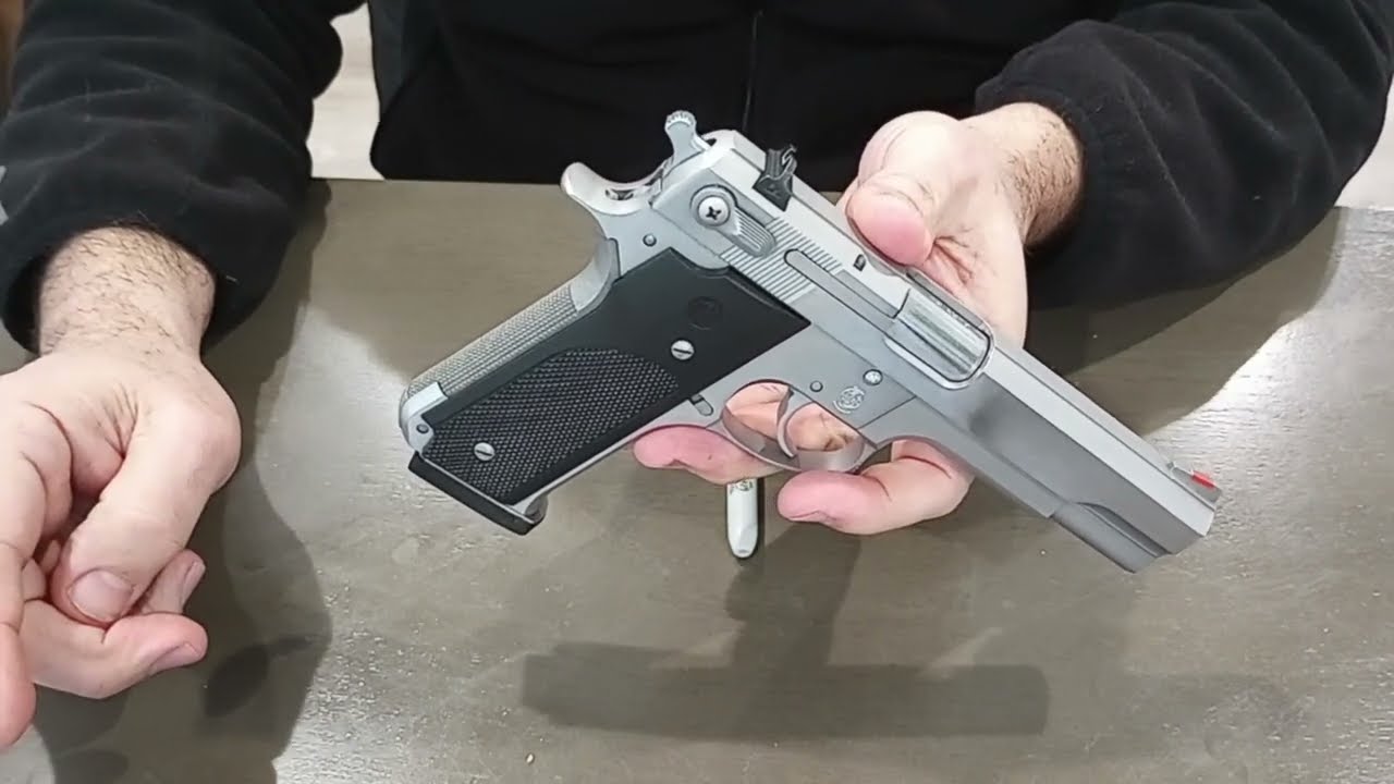Smith and Wesson model 645 !!
