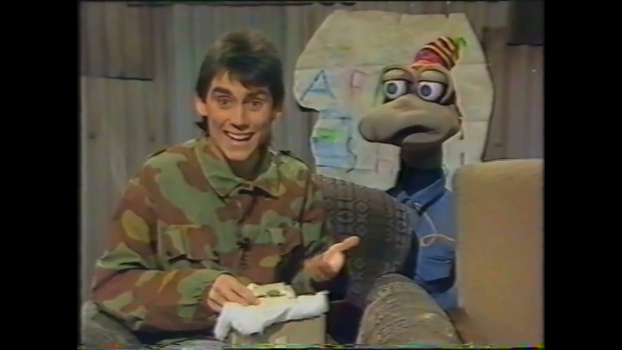 NZ TV - After School - Jason Gunn and Thingee - Camouflage (1988)