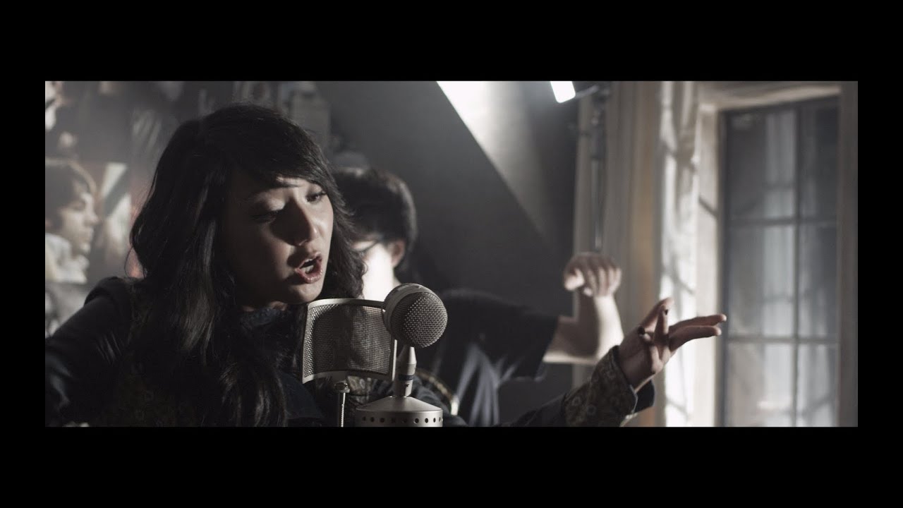 Thrift Shop - Macklemore & Ryan Lewis (ft. Wanz) | (Clara C Live Cover)