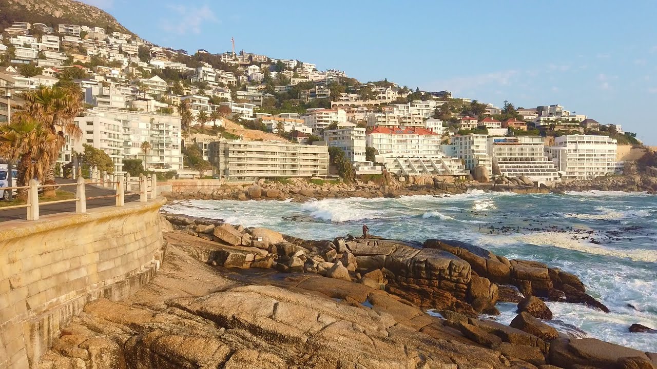 CAPE TOWN BEACHES - SAUNDERS ROCKS, SEA POINT PROMENADE | FULL WALKING TOUR