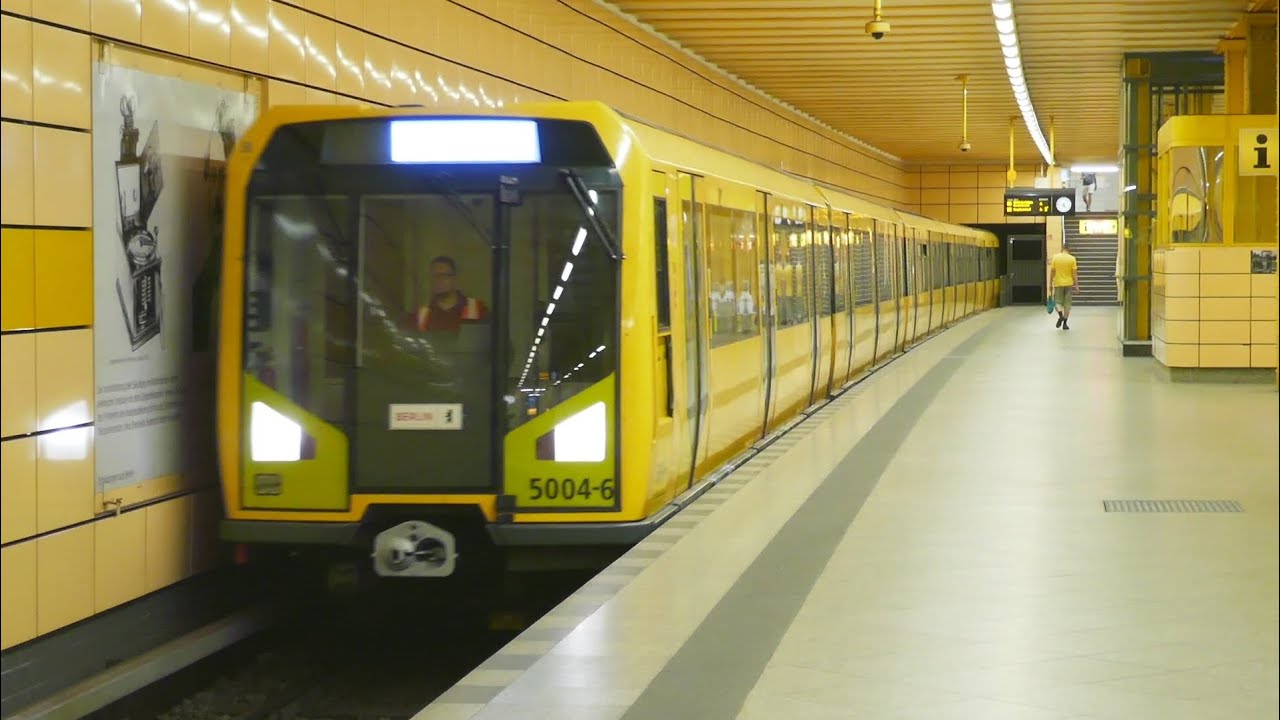 U-Bahn Berlin H97 5004 als Betriebsfahrt auf der U5 in Weberwiese