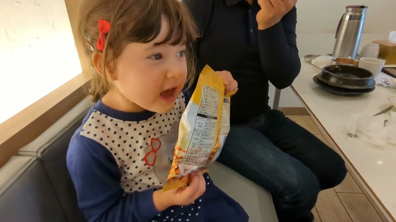 Toddler vs Korean food