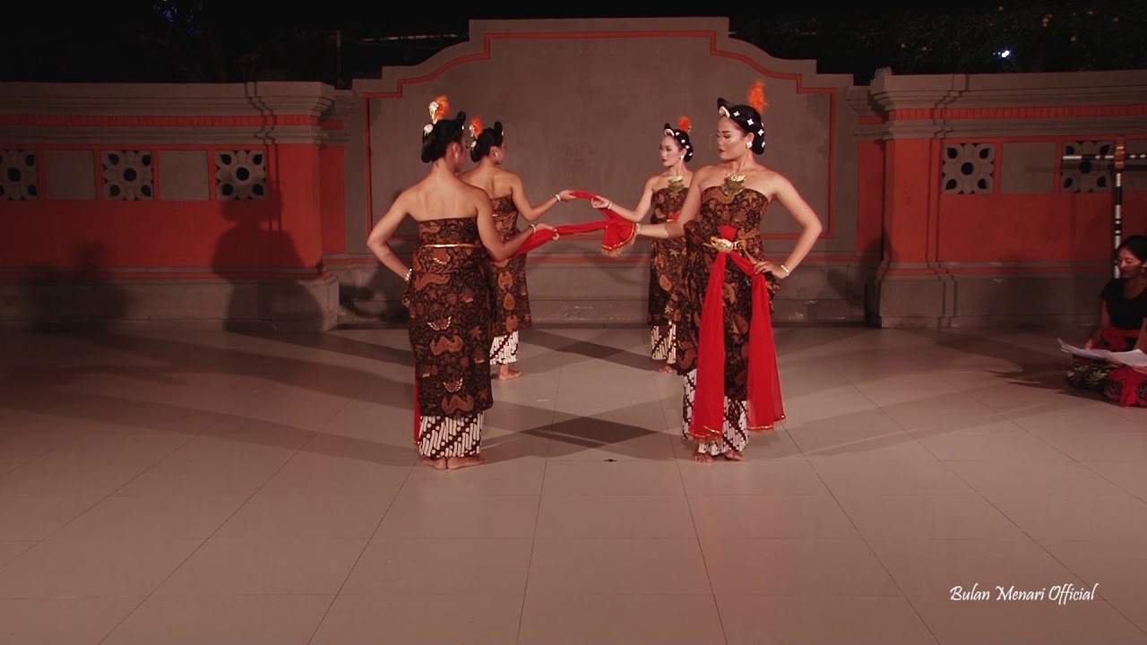 Srimpi Manuhara... Penari : Nanda, Krisna, Devia, Dayu Putri, Pradnya, Santi