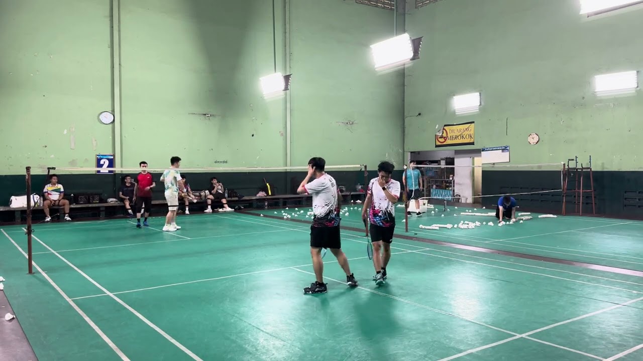 Franz / Ari vs Erik / Amal - Badminton for hobby (Bros)