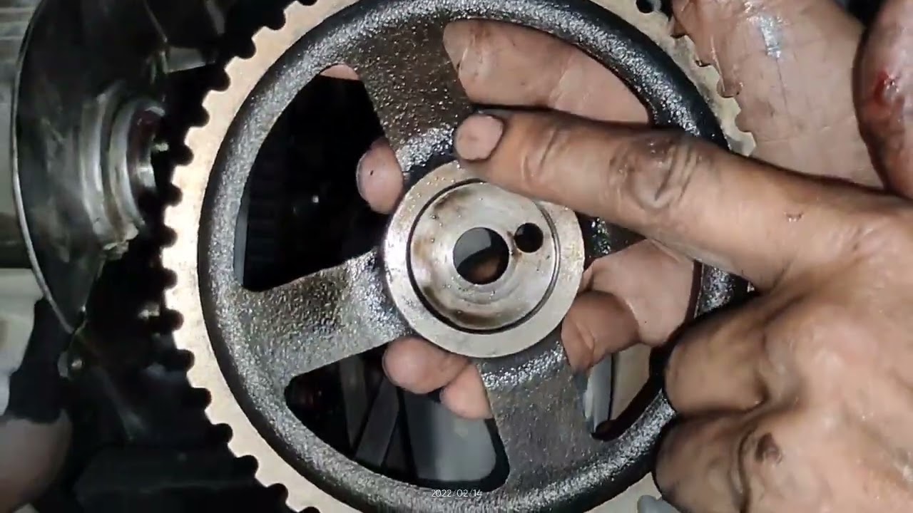 L300 4d56 engine.how to perlace cam shaft oil seal in short metod.?