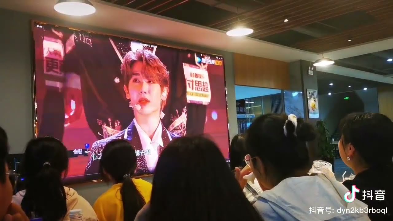พ่อจีนแม่จีน《Reaction》ร้องกันเสียงดังมาก