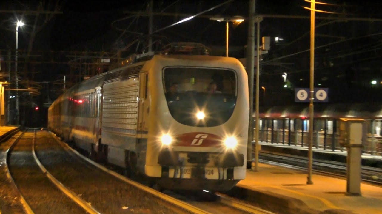 Serata a Ronco Scrivia con il demolendo di carrozze Intercity!