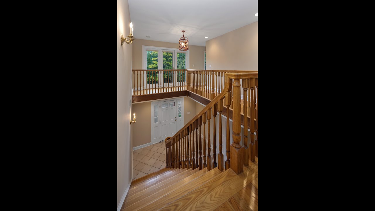 42 Angus Lane Greenwich, CT - 6 BD 5 BTH $2,795,000
